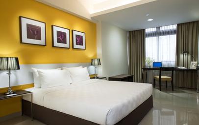 3 Bedrooms, Executive, Sextuple