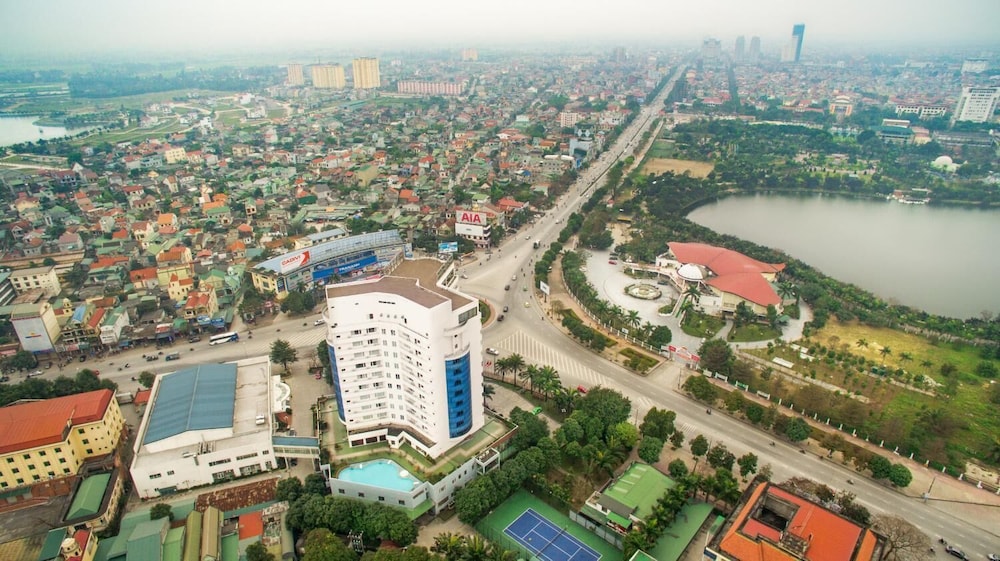 Muong Thanh Grand Phuong Dong Hotel 43/44
