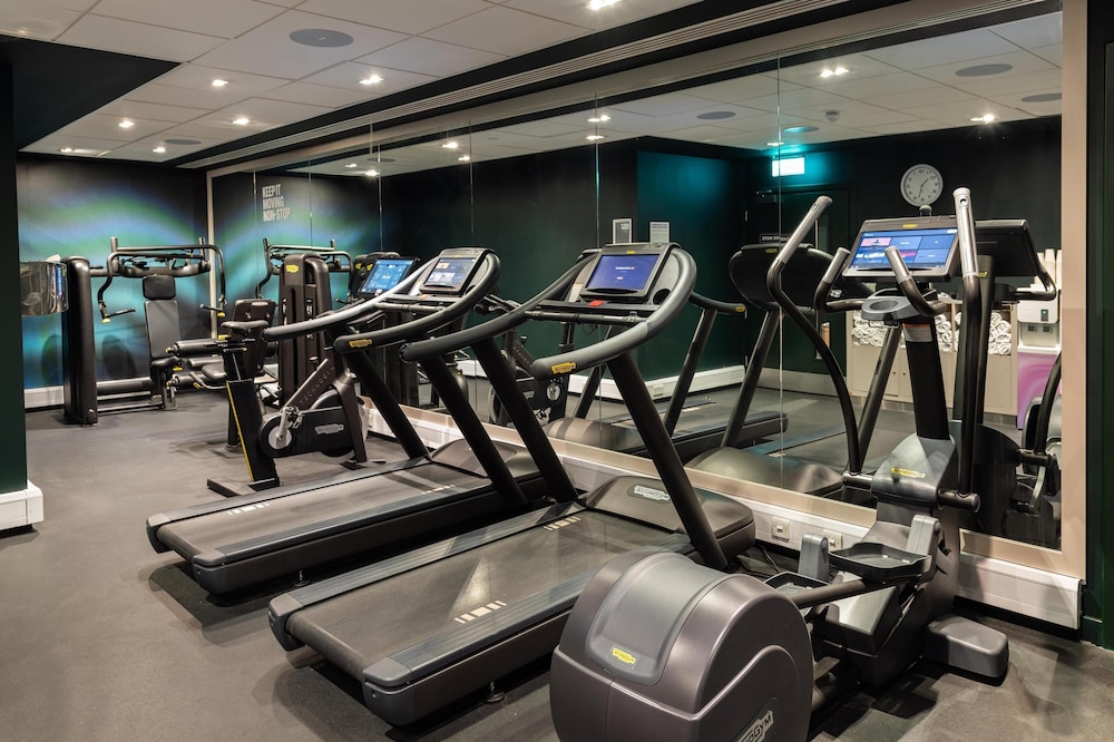 YOTEL London City, Select by Hilton 42/70