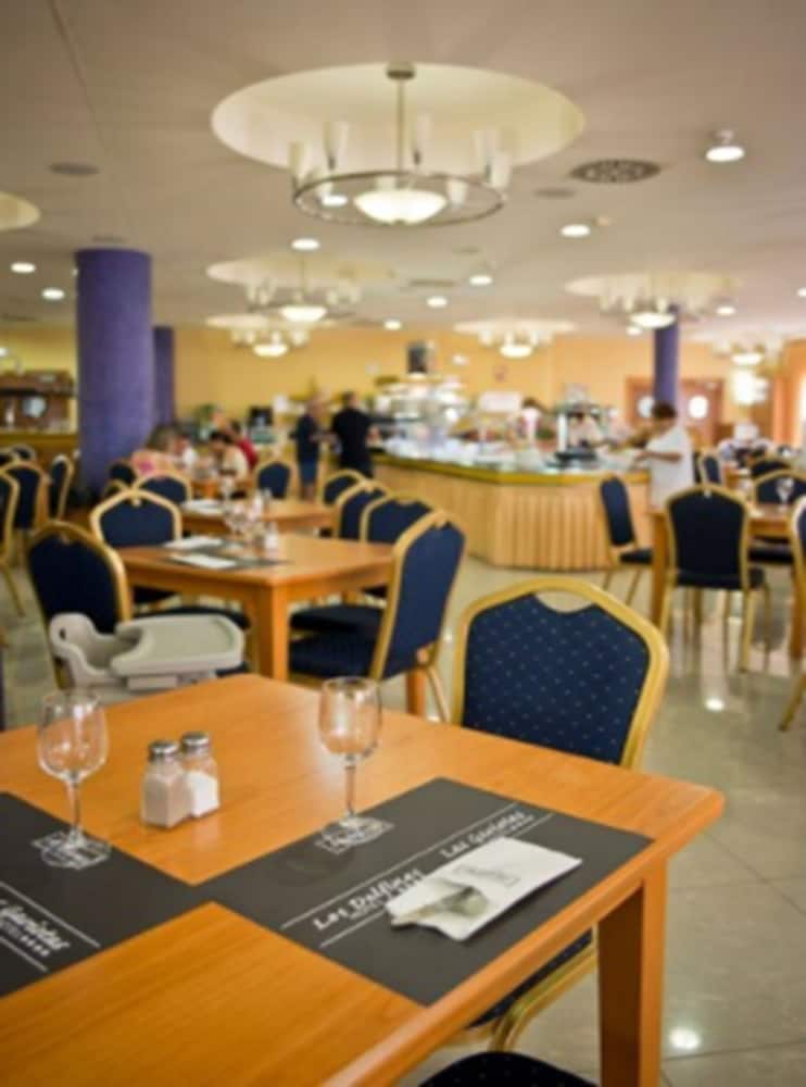 Gaviotas Hotel & Event Center 26/35