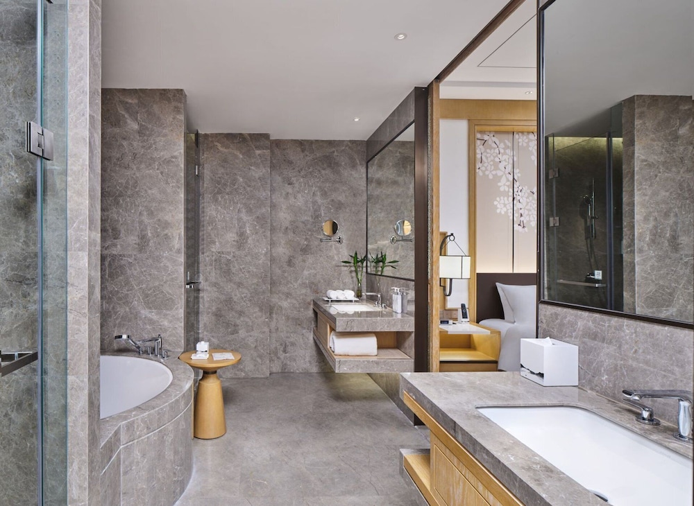 Hualuxe Suzhou Bay Hot Spring Resort 20/72