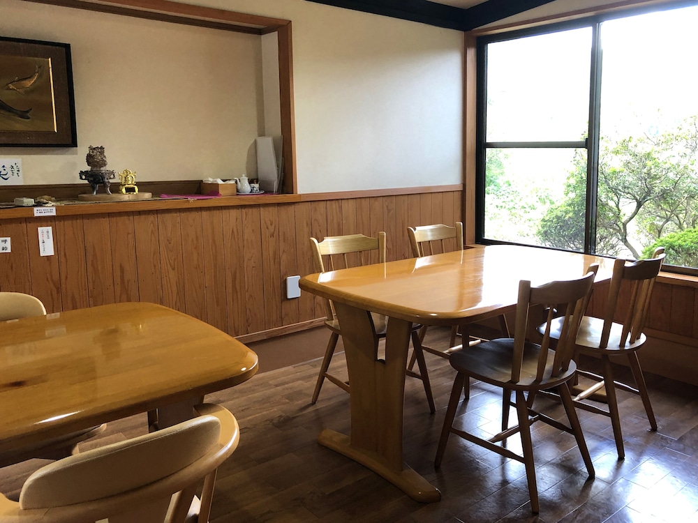Hasuwa Inn 35/50