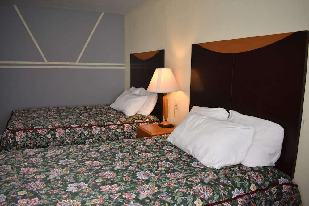 East Norwich Inn-Oyster Bay, Long Island, NY 18/54