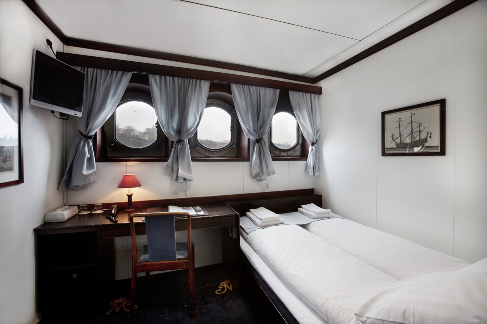 Malardrottningen Hotel 8/56