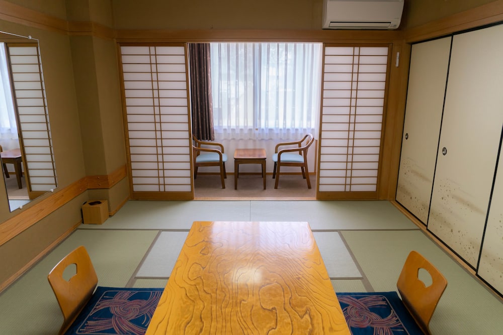 Wakamatsu Honten 28/30