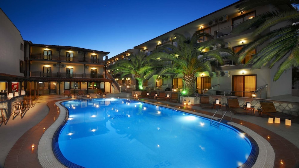 Simeon Hotel 35/49