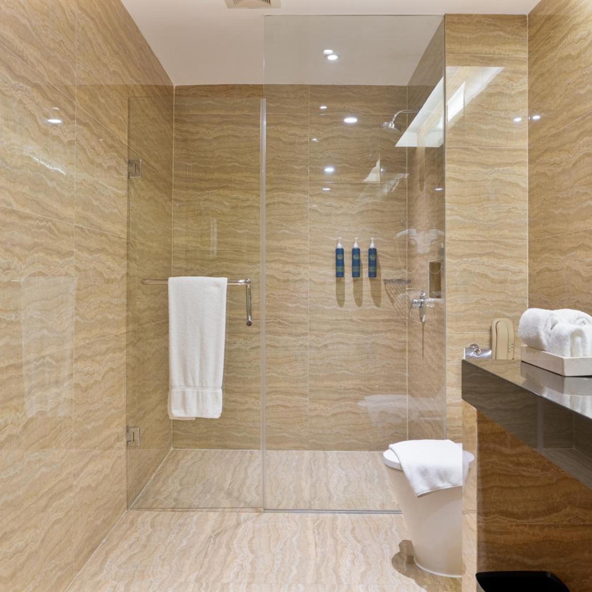 جناح غراند، FOUR POINTS BY SHERATON MEDAN 3/7