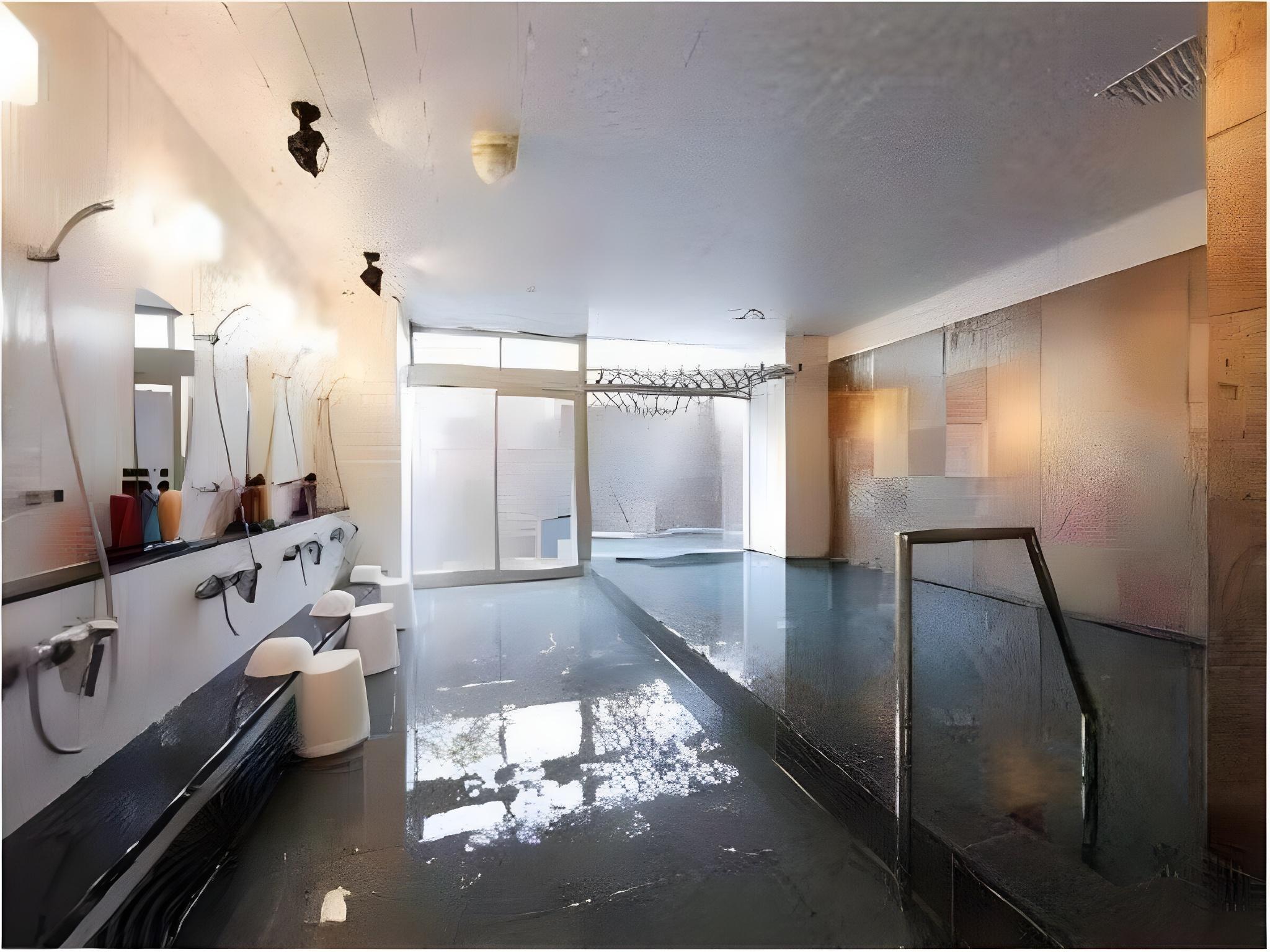 Hotel Crest Ibaraki 8/13