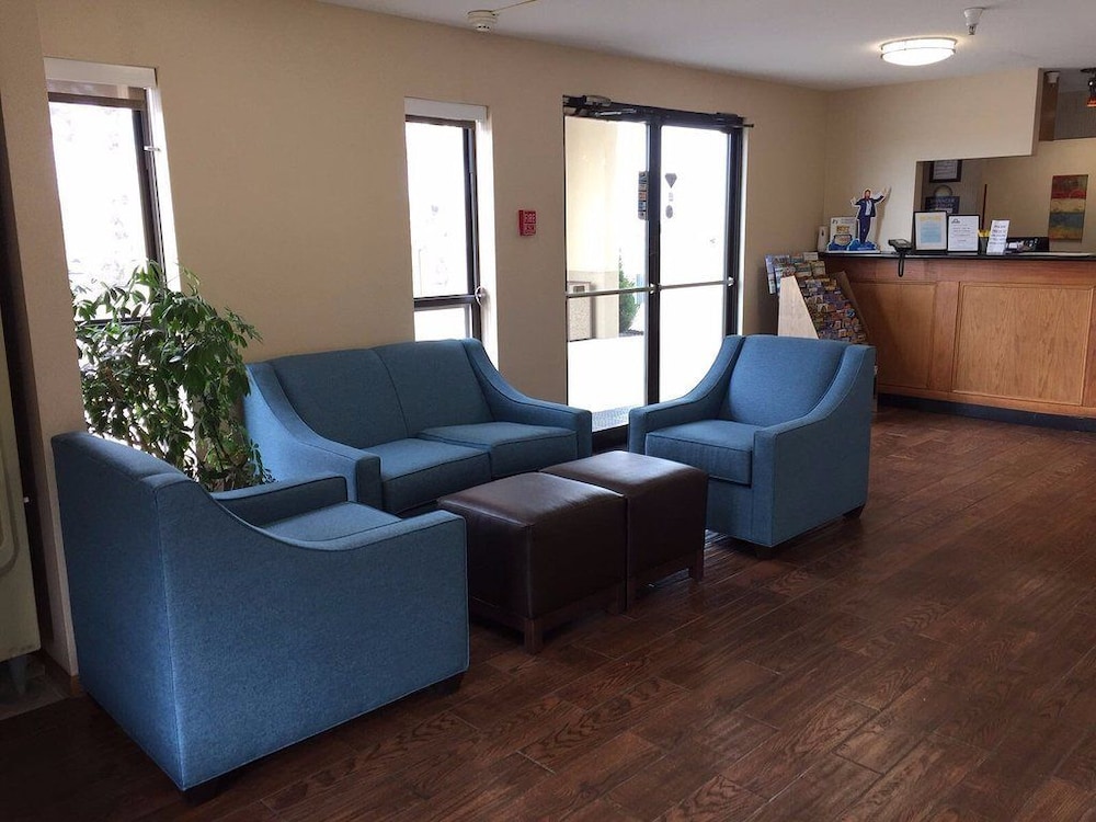 Days Inn by Wyndham Colby 27/32