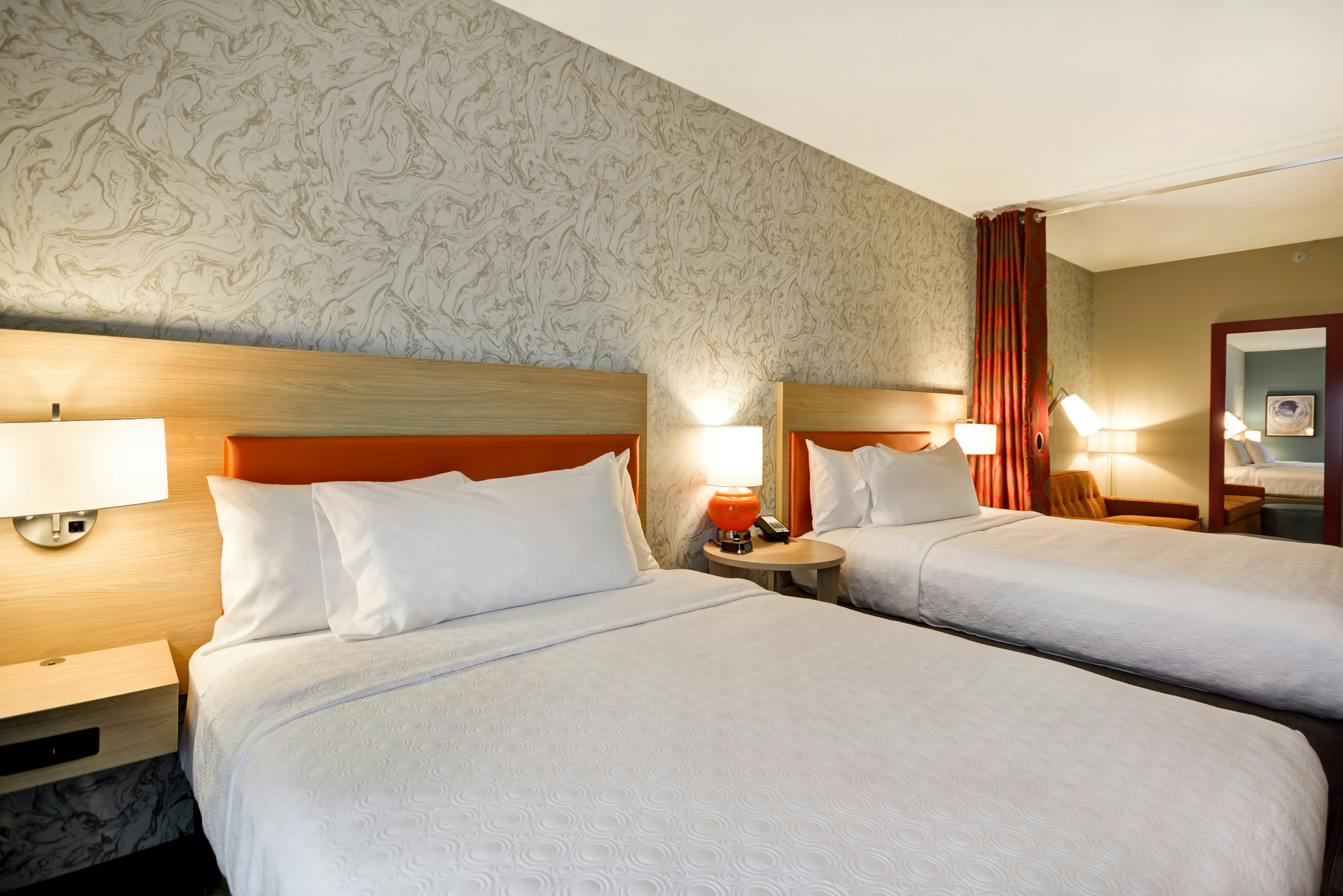 PREMIUM, STUDIO, 2 QUEEN BEDS, BALCONY