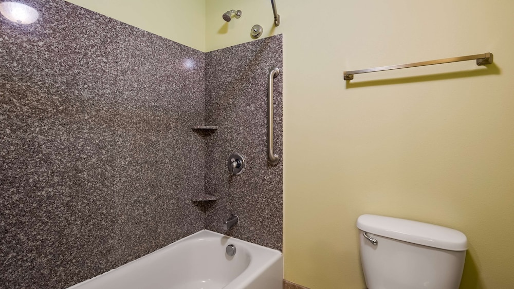Best Western Rama Inn 17/42