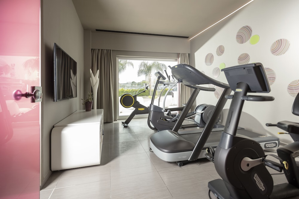 8piuhotel 24/50
