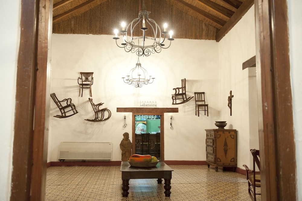 LA GRAN FRANCIA HOTEL AND RESTAURANT 43/48