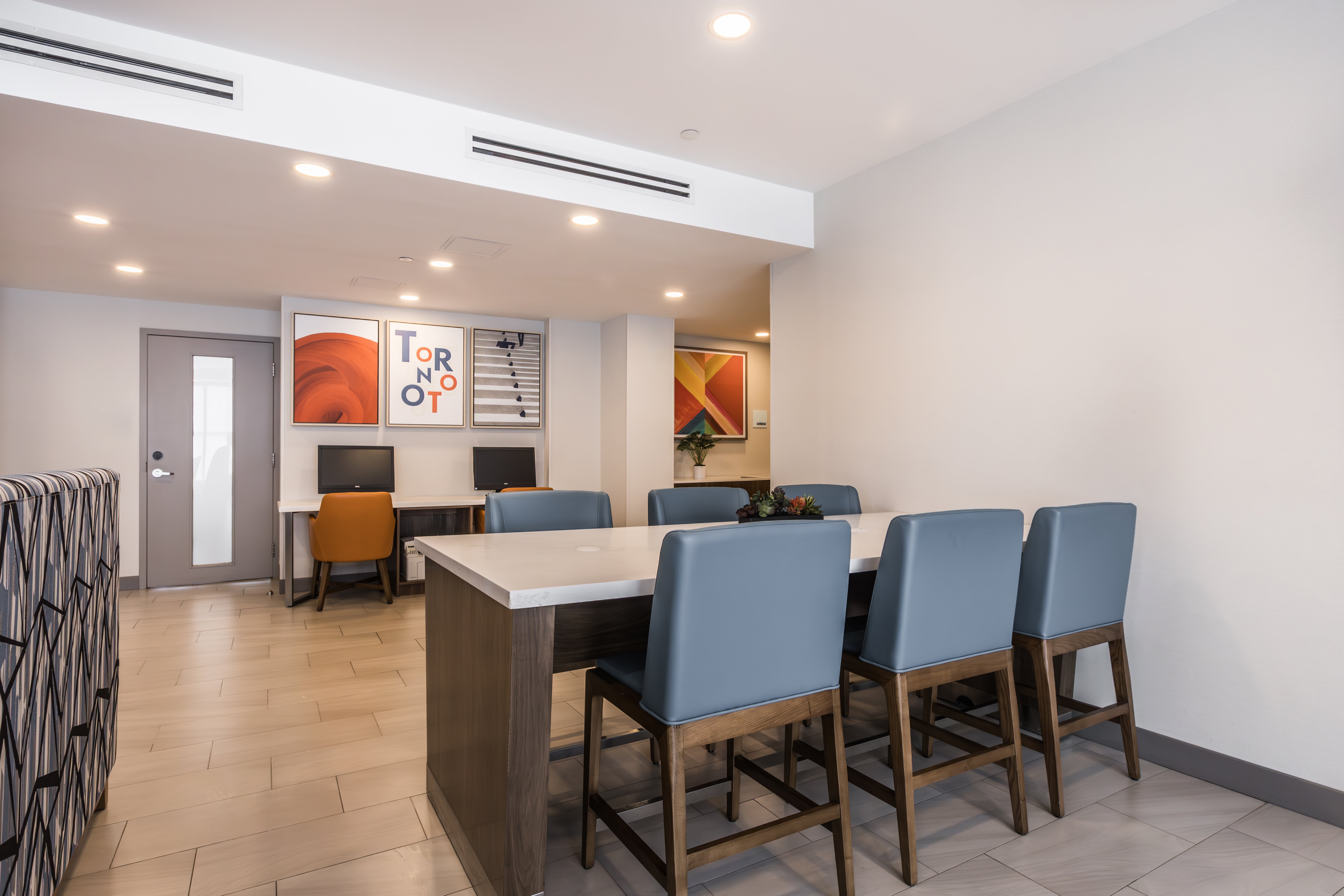 Holiday Inn Express Toronto North York 32/50