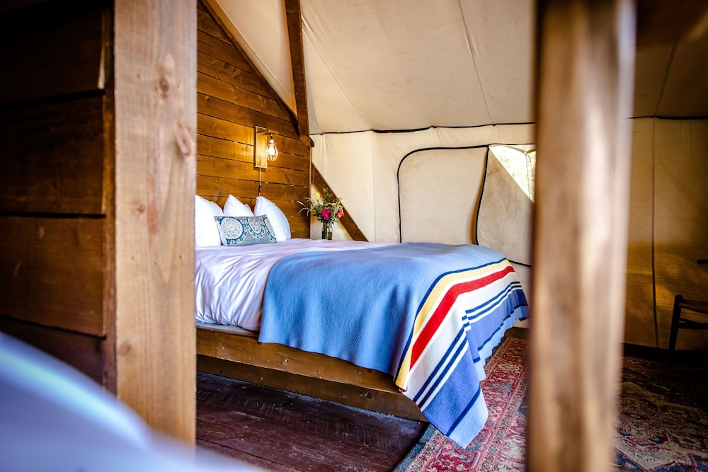 Conestoga Ranch Glamping Resort 11/100