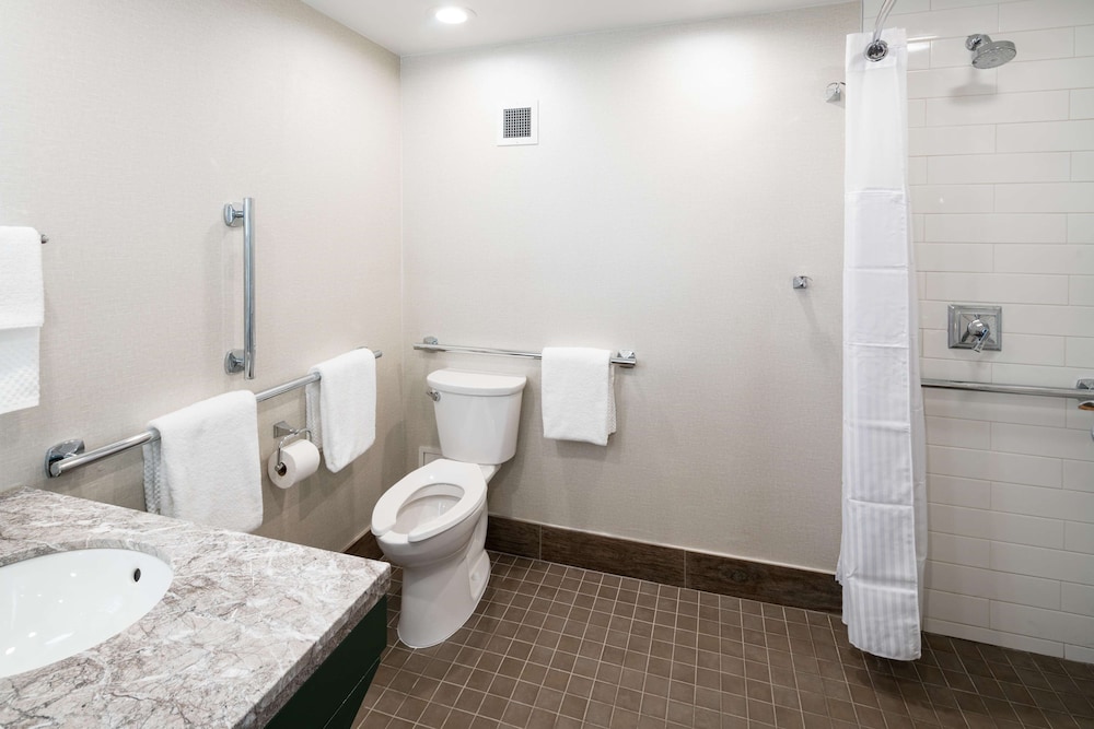 Doubletree By Hilton Gainesville 21/61