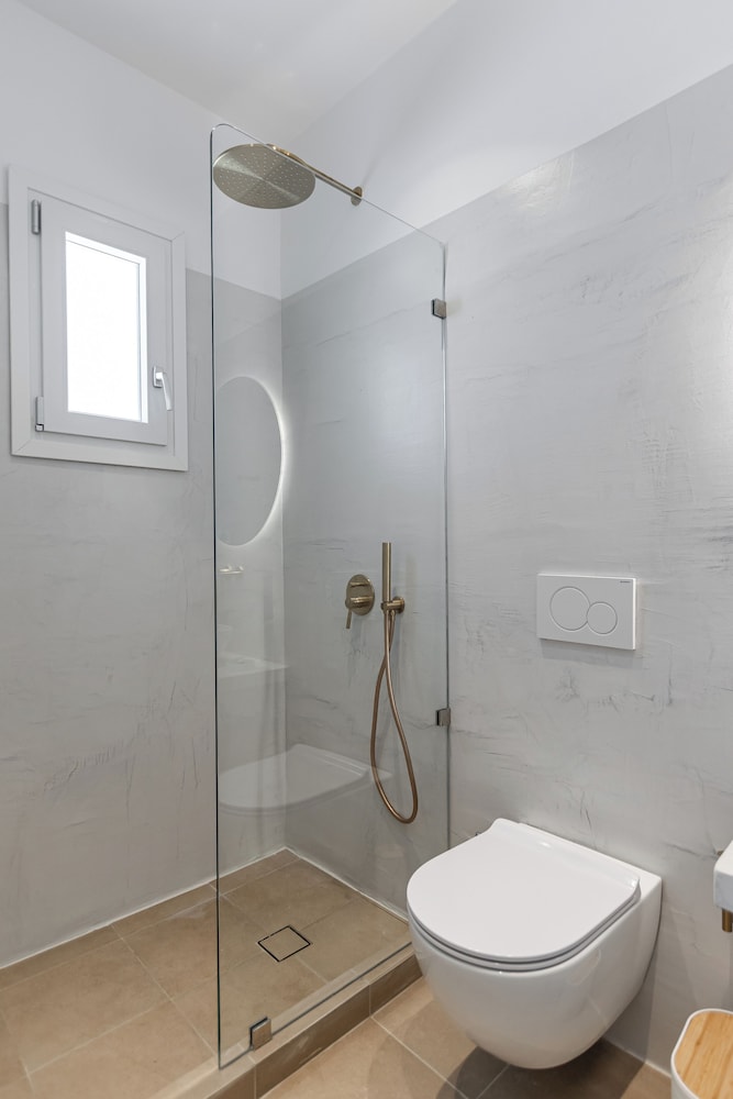 Birbas Hotel 127/128