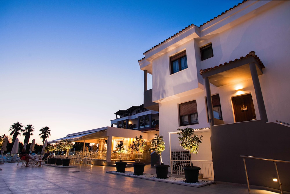 Acrotel Lily Ann Village in SITHONIA