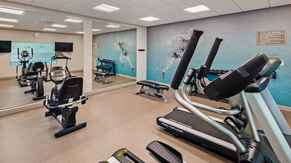 Best Western Plus Parkside Inn & Suites 19/39