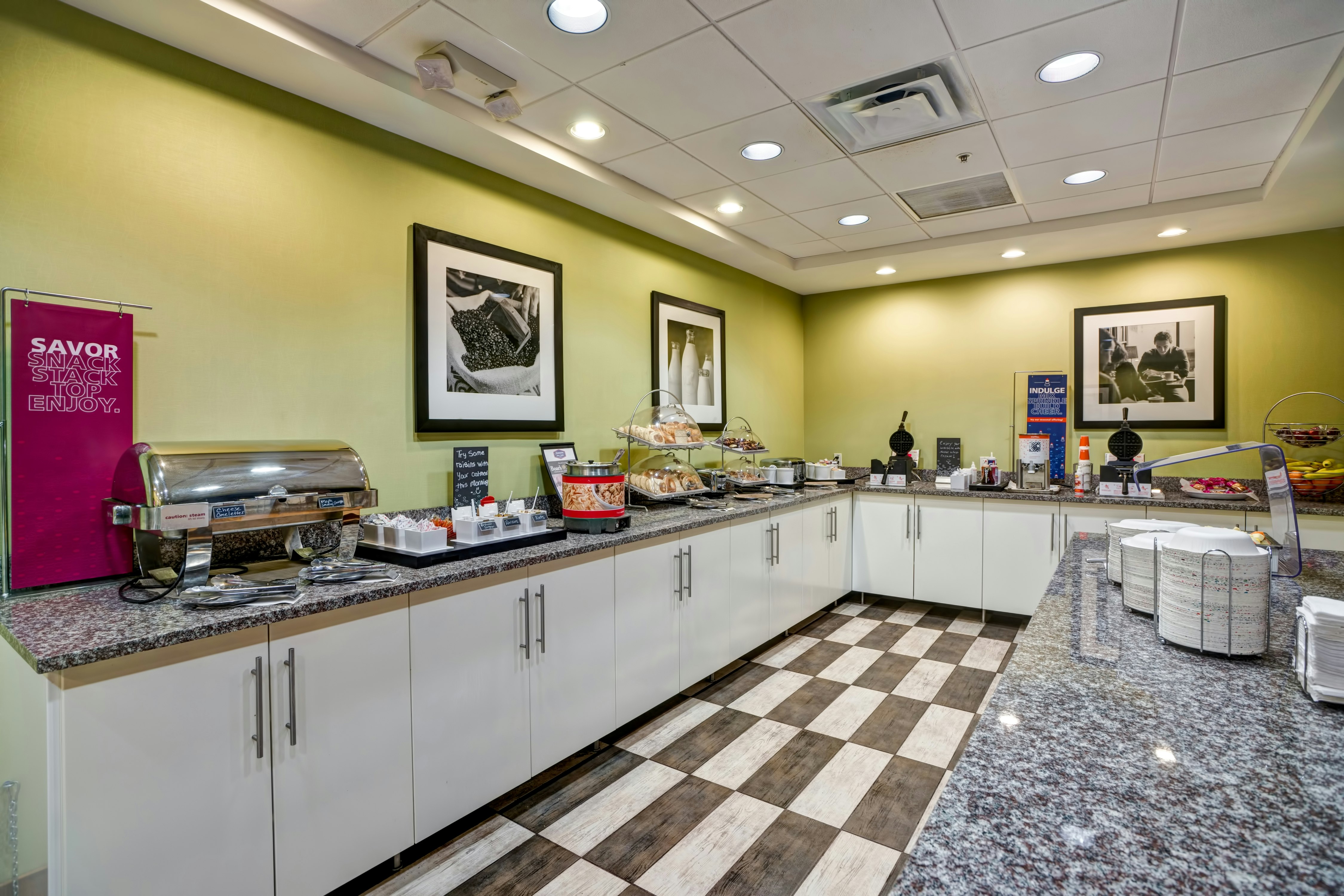 Hampton Inn and Suites Sarasota/Bradenton-Airport 12/68