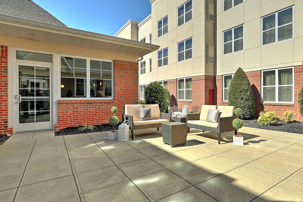 Residence Inn Woodbridge Edison/Raritan Center 33/48