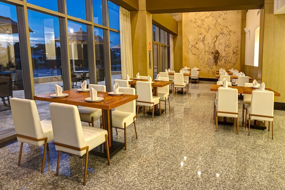 Radisson Hotel Guayaquil 37/47