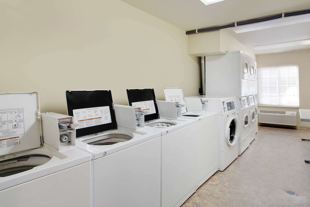 WoodSpring Suites Jacksonville East 295 Cruise Port 35/47