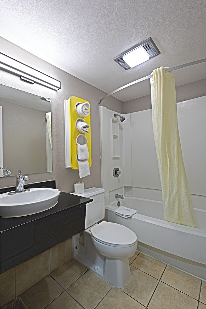Motel6 Dallas, TX - Fair Park 52/54
