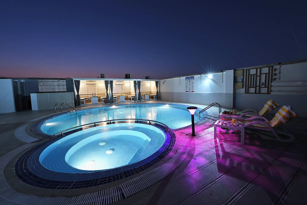 Pavilion Palace Hotel 30/43