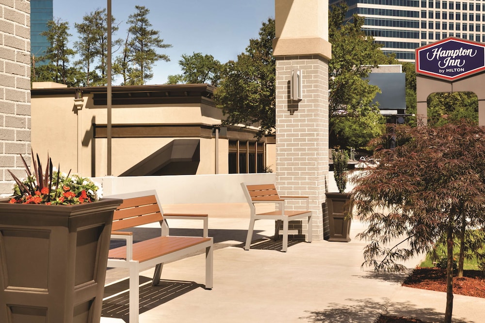 Hampton Inn Atlanta-Buckhead 10/46