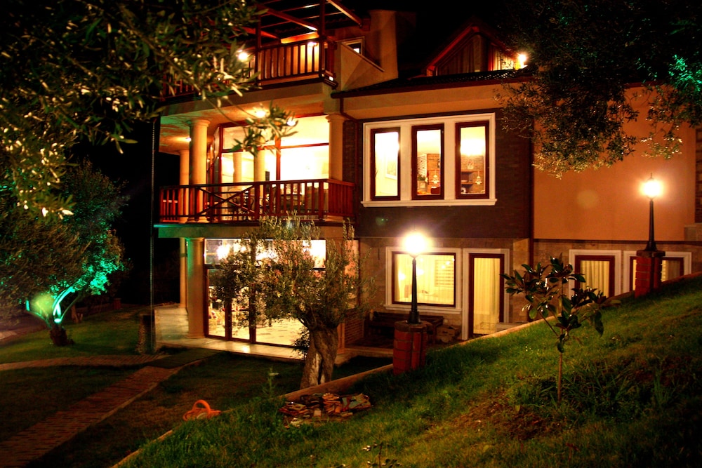 Aeneas Hotel 1/50