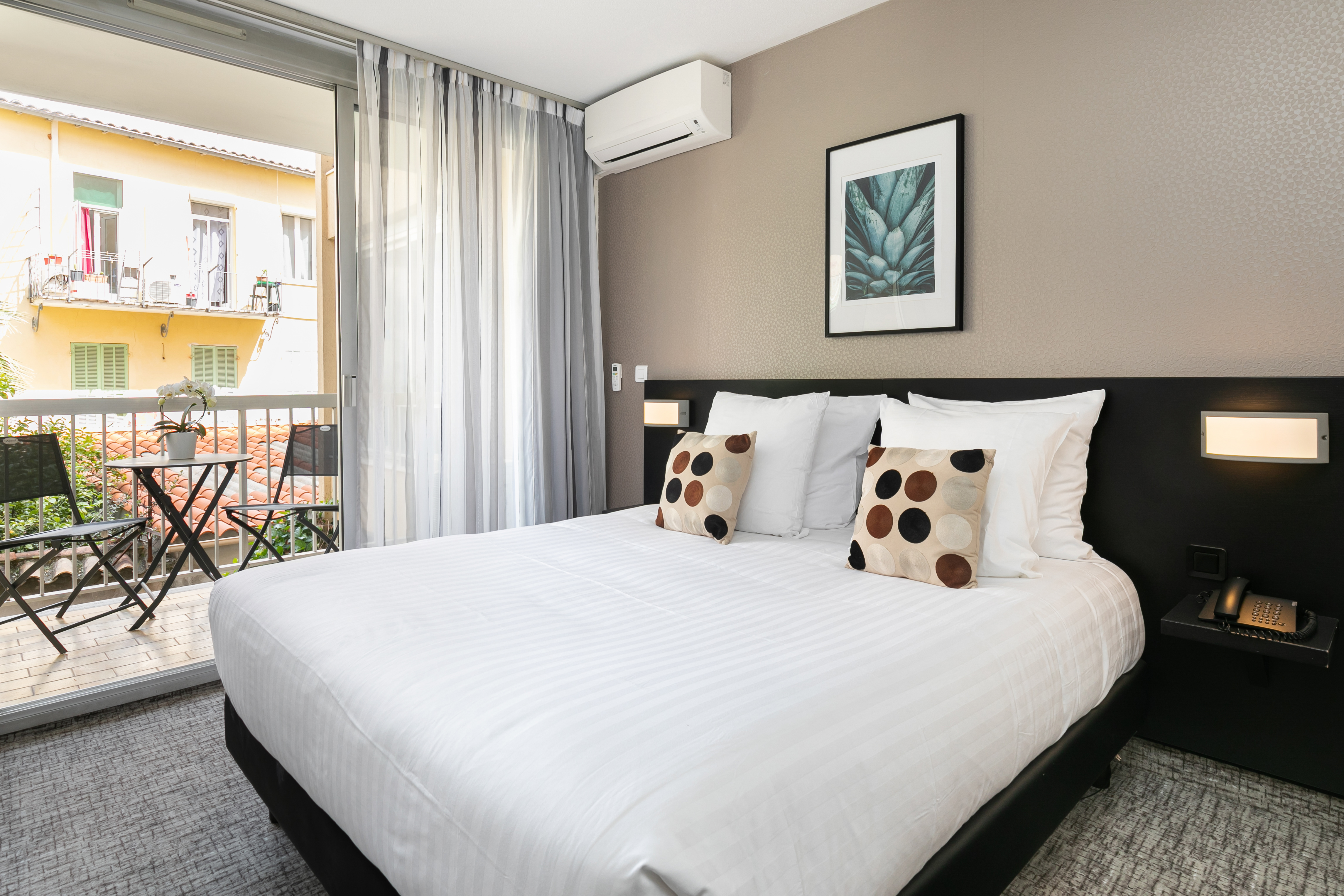 غرفة قياسية بسرير مزدوج أو سريرين منفصلين، Best Western Hotel Mediterranee Menton 3/6