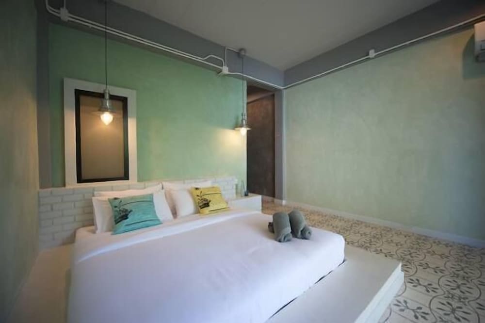 De Sea Almond Hotel Chumphon 12/46