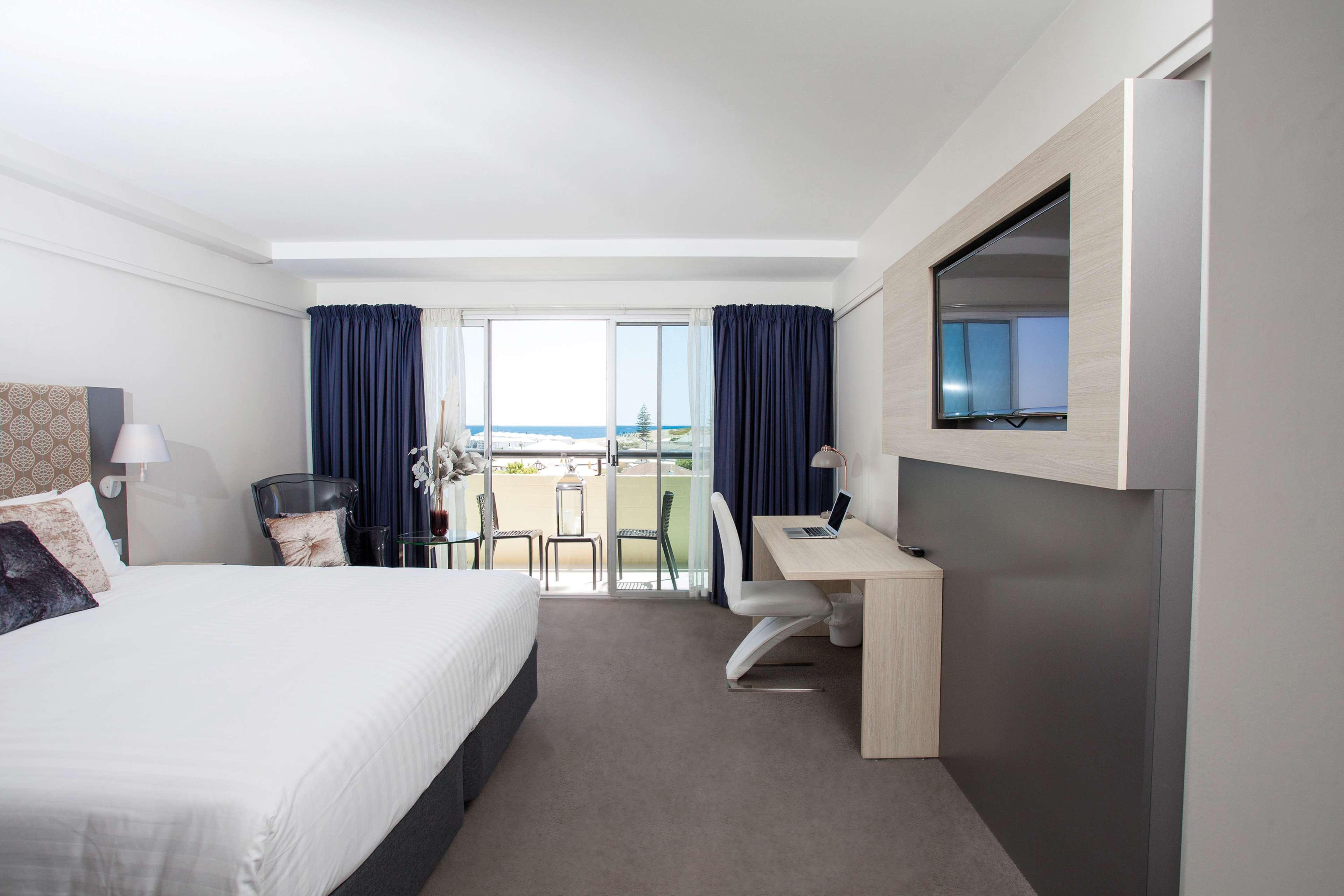 Suite, King Bed