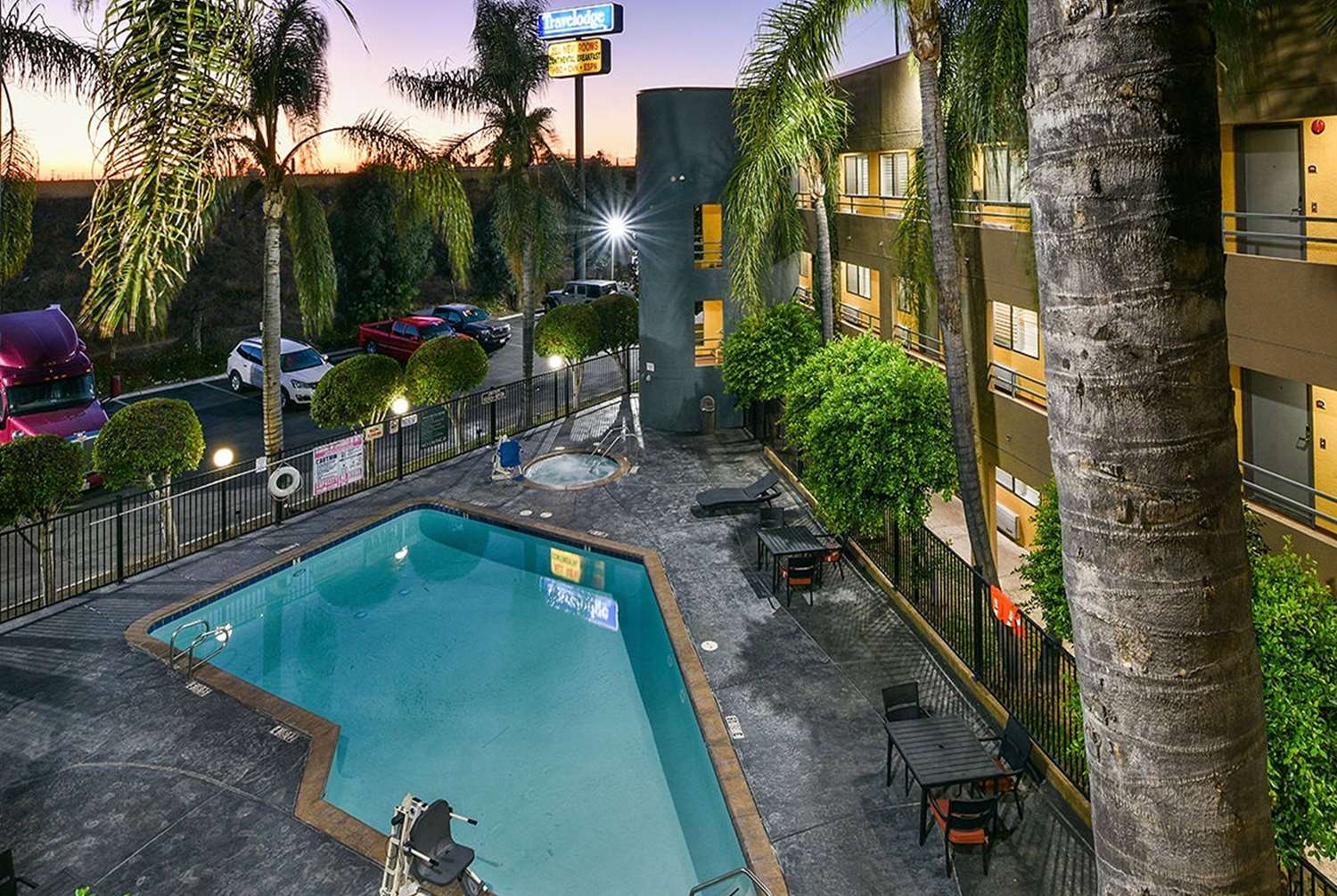 Travelodge By Wyndham Commerce Los Angeles Area 11/16
