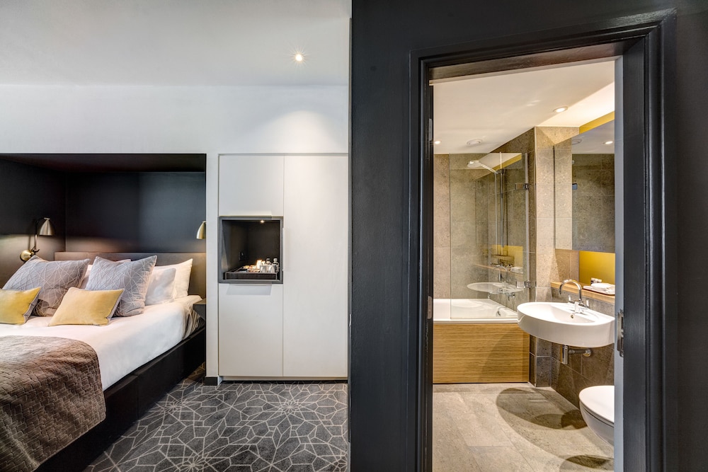 Apex City of Bath Hotel 30/76
