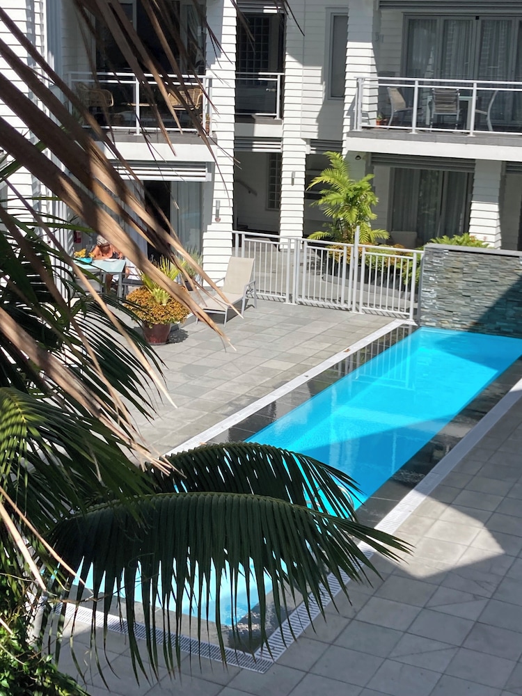 The Waterfront Suites Heritage Collection 45/50