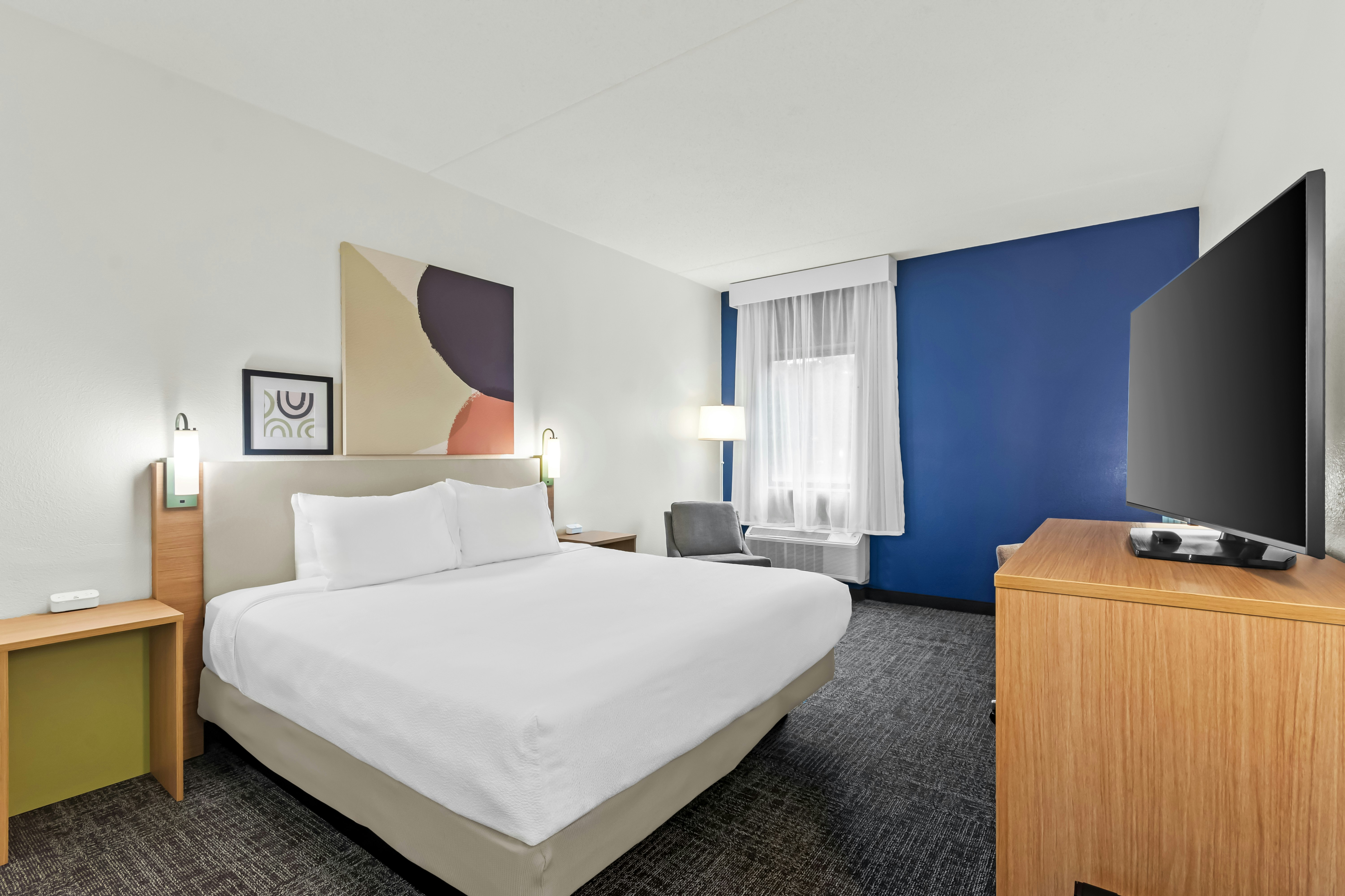 ROOM, KING BED, ACCESSIBLE
