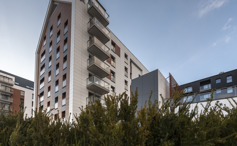 Grano Apartments 3/80