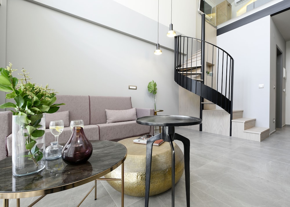 Serenity Suites 35/50