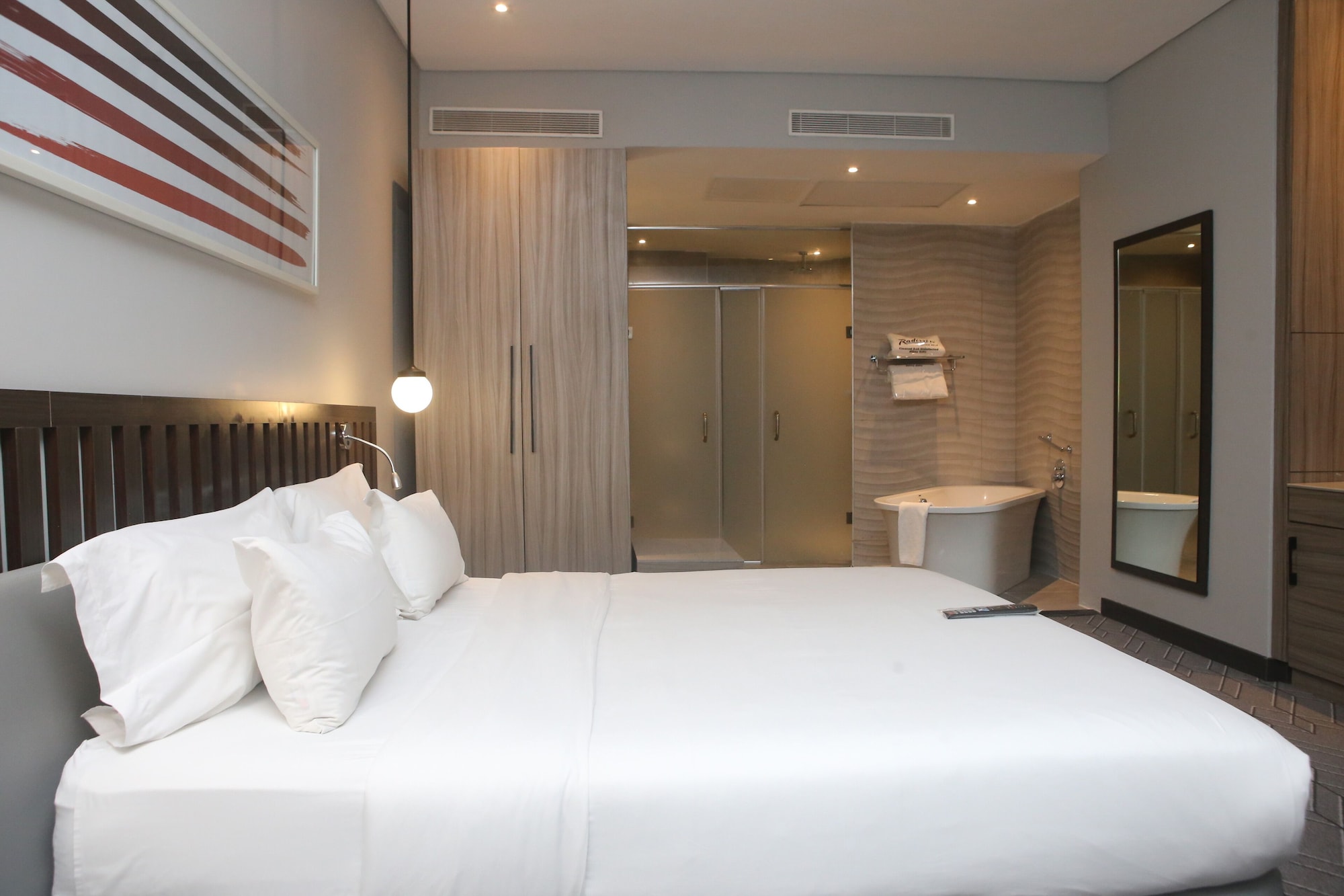 PREMIUM ROOM