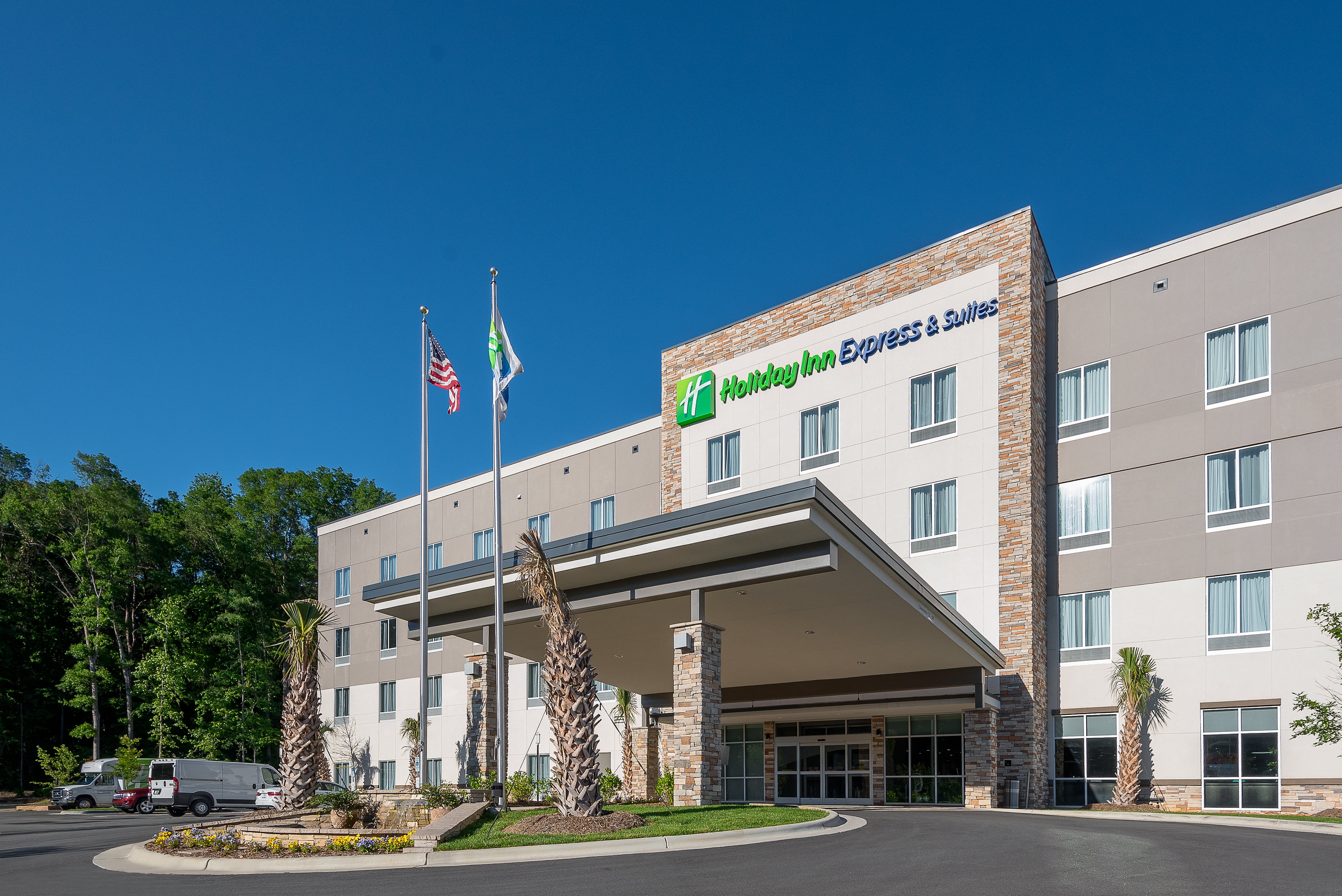 Holiday Inn Express And Suites Charlotte Airport 3/58