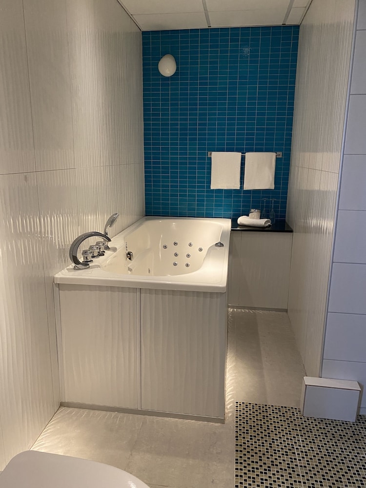 Strand City Hotell 6/50