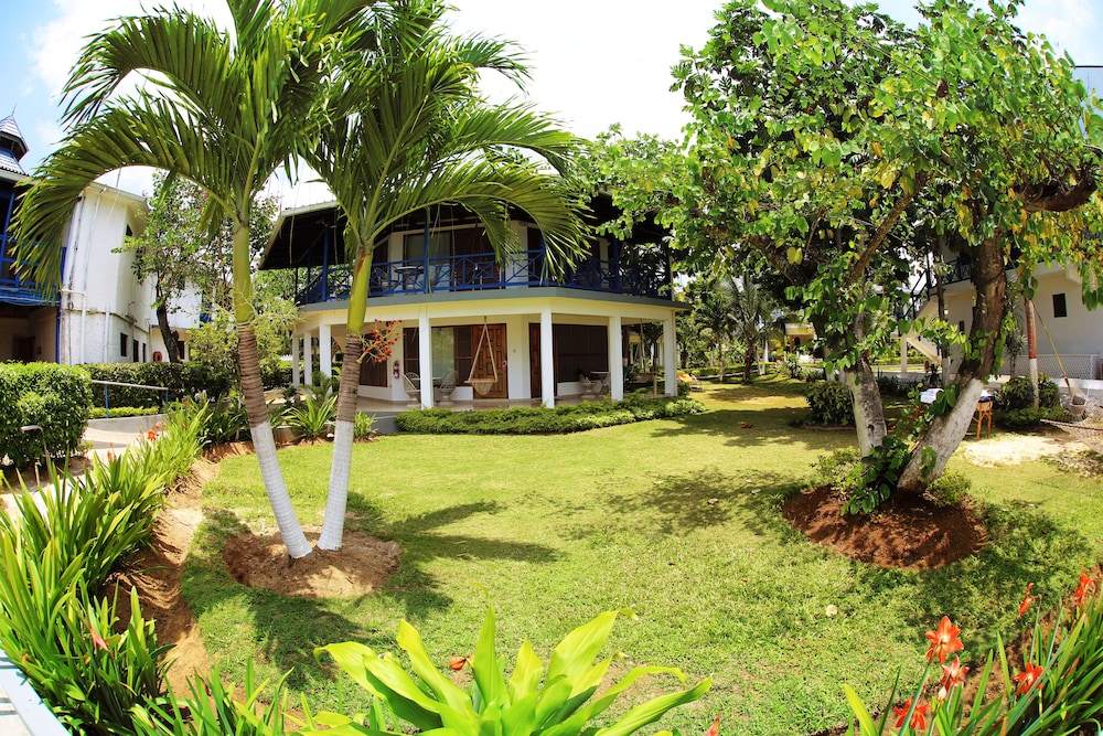 Negril Tree House Resort 62/69