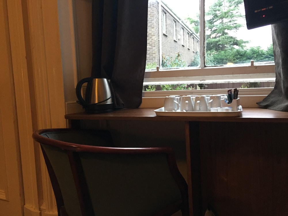 Edinburgh House Hotel 39/50