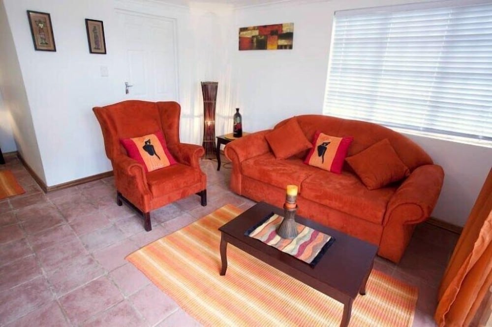 Bizafrika Guest Lodge &amp; Conference Center 26/50