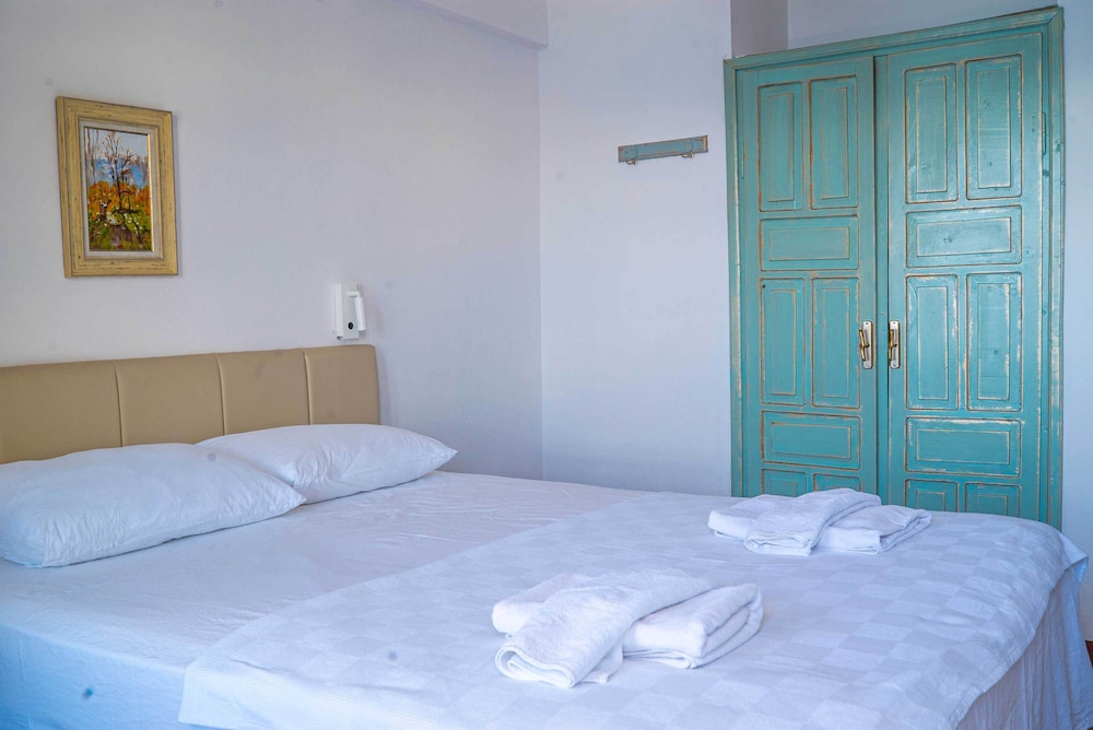 PANORAMIC, DOUBLE OR TWIN BED, BEACH FRONT, SEA VIEW