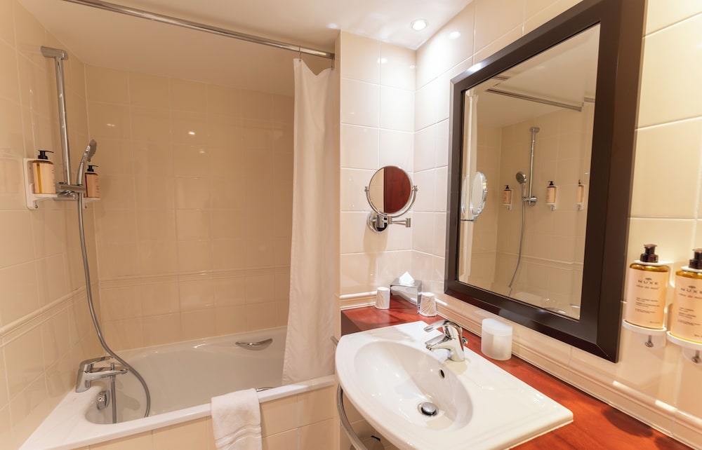Mercure Paris Gare Montparnasse TGV 48/49