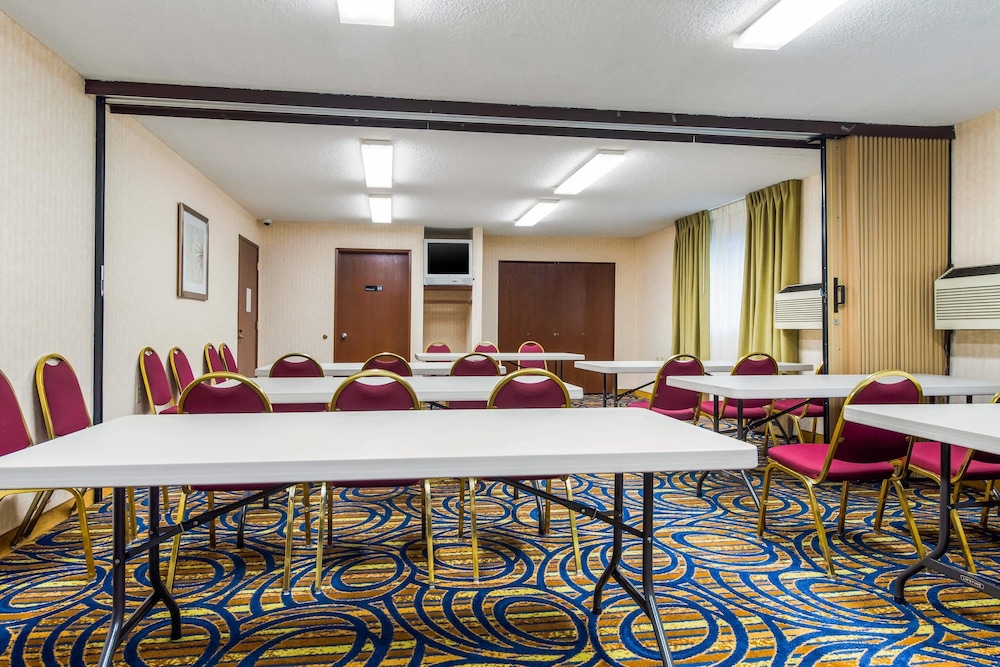 Quality Inn & Suites Lacey Olympia 61/66