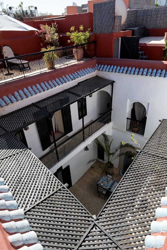 Riad Sasha 2/38